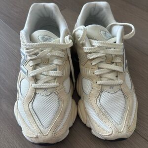 New Balance 9060 - Size 8